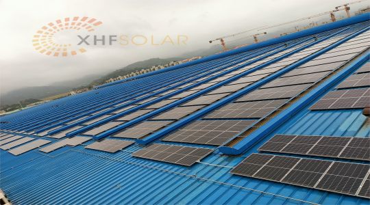 지붕 태양광 설치 시스템
